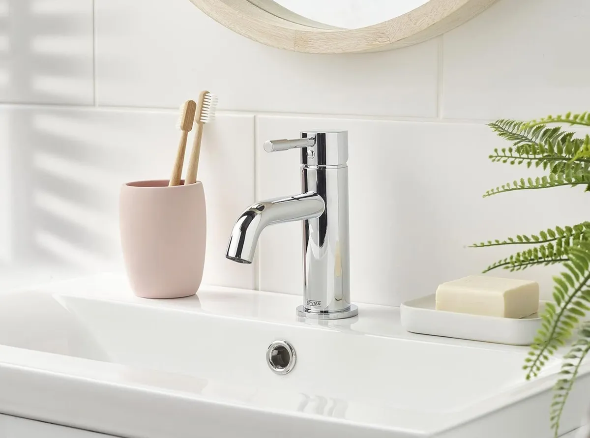 Basin Mixer Tap with Clicker Waste Chrome - Image 2