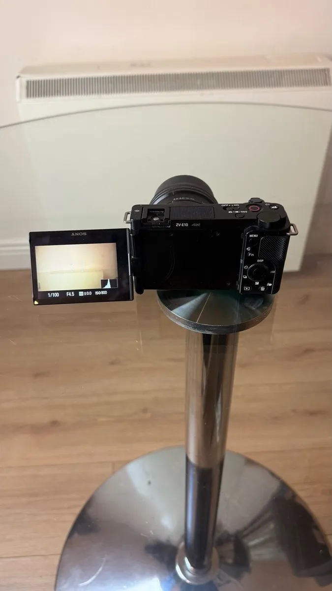 Sony ZV-E10 - Mirrorless Camera - Image 3