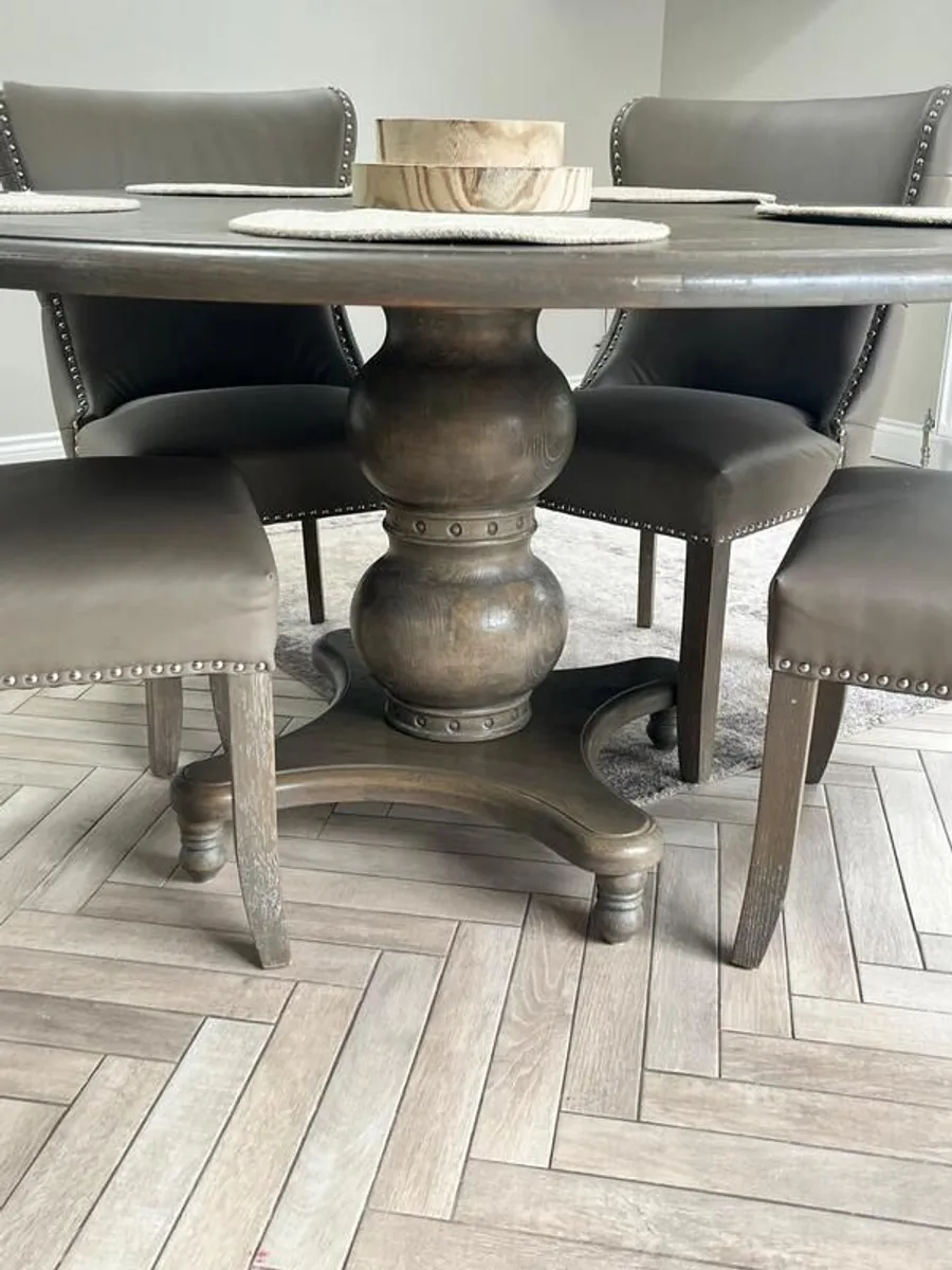 Oak table for sale - Image 2
