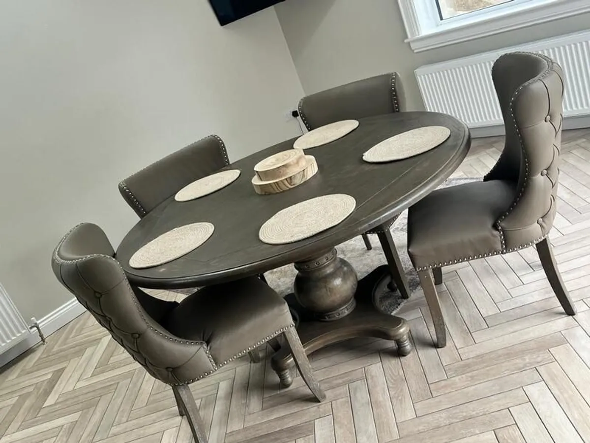 Oak table for sale - Image 3