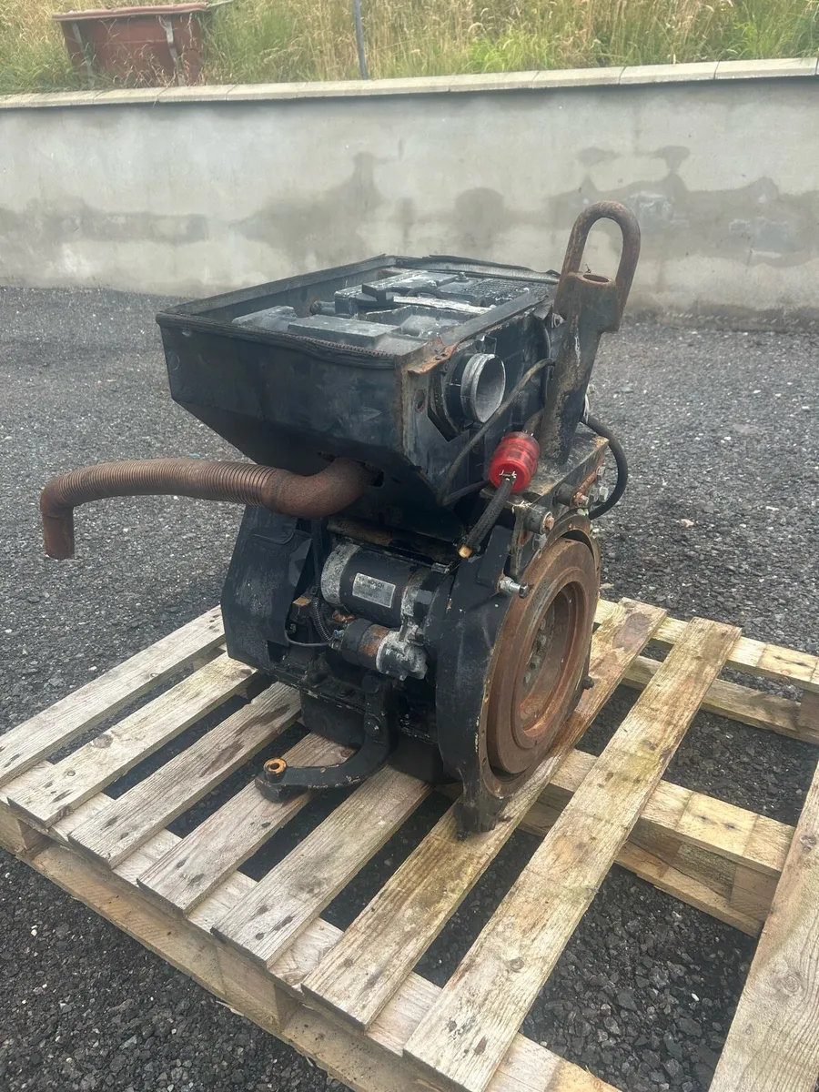DEUTZ F2L1011F ENGINE - Image 1