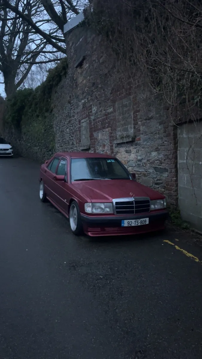 Mercedes 190e - Image 2