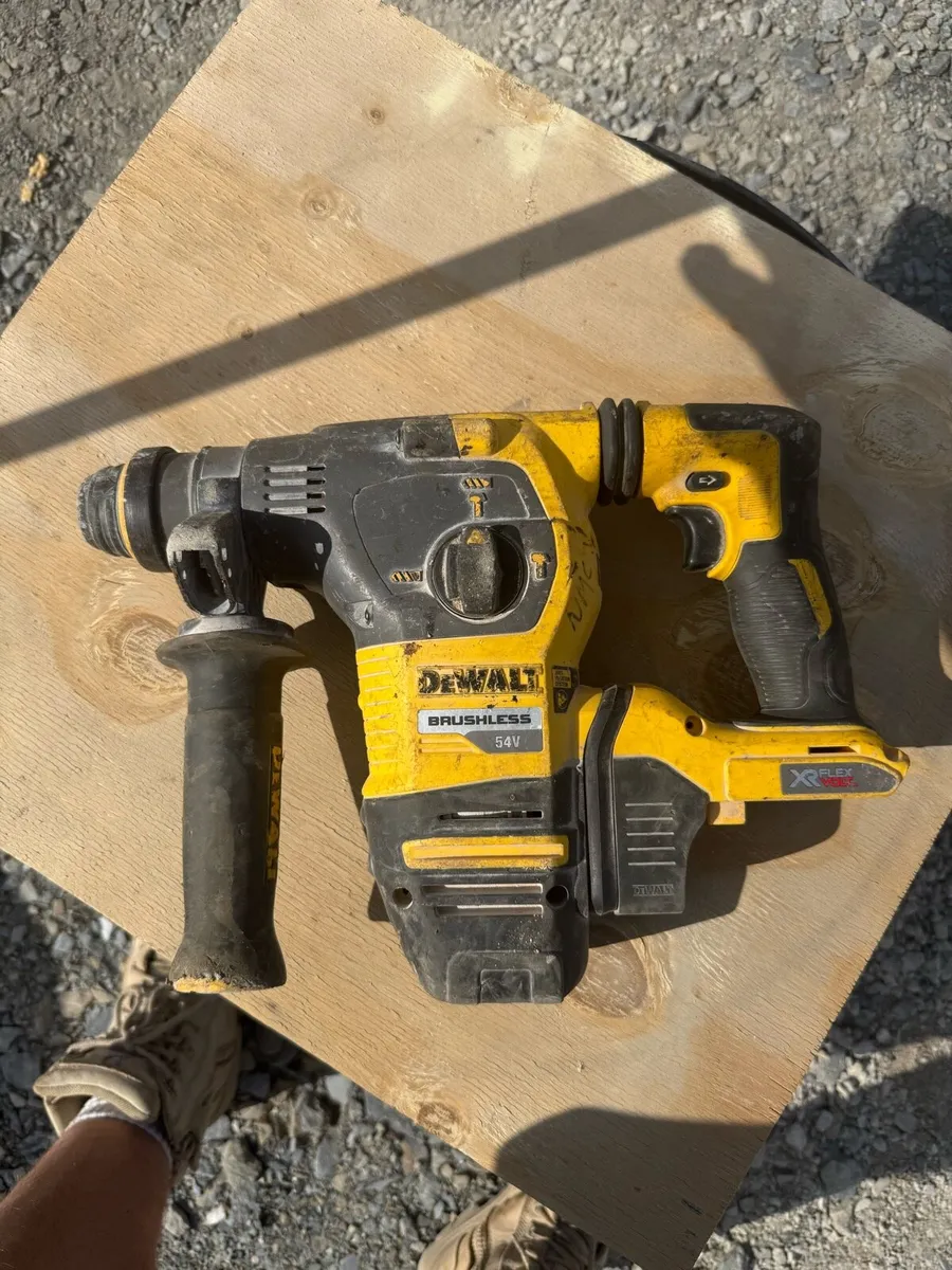 Dewalt 54V heavy duty hammer drill DCH333NT - Image 1