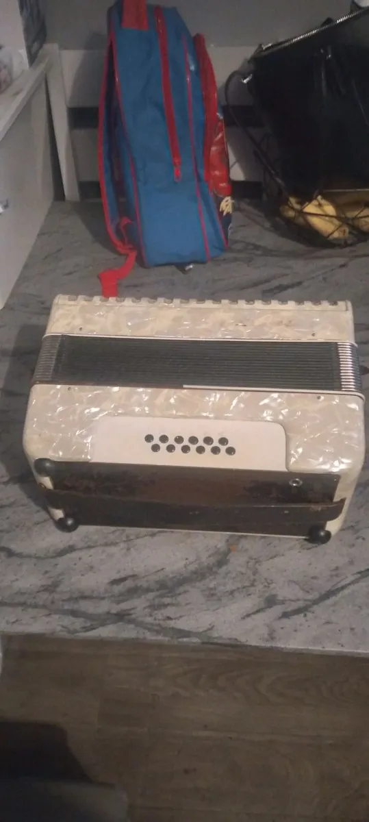 Piano accordion 🪗 read about add priced - Image 1