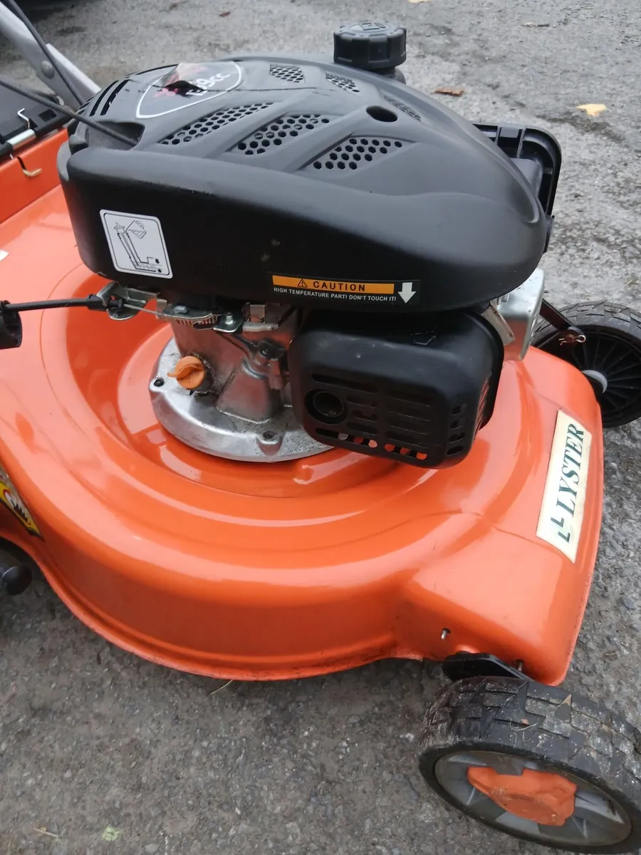 LYSTER push lawnmower working perfect - Image 3