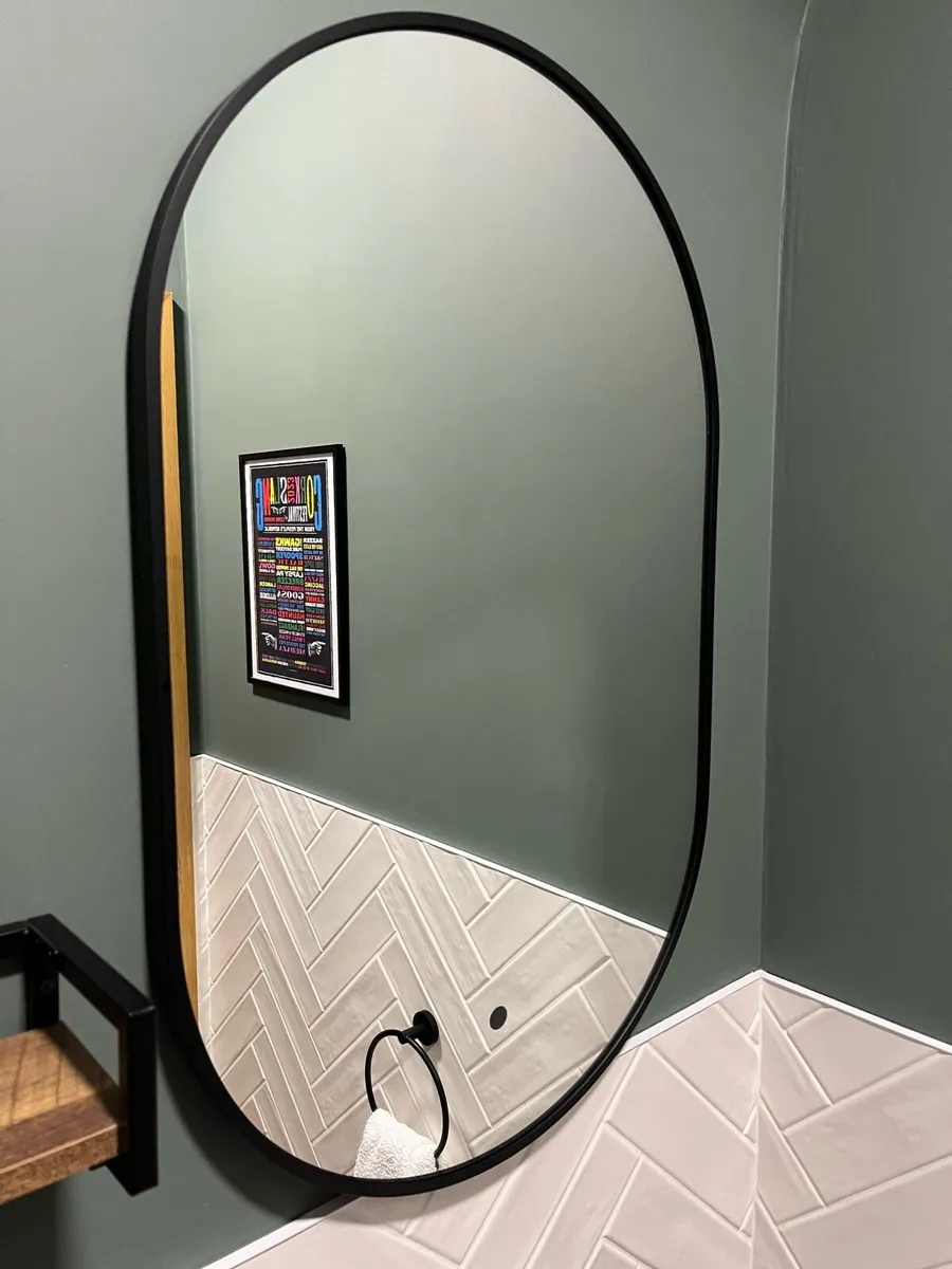 Black Tablet Mirror - Image 2