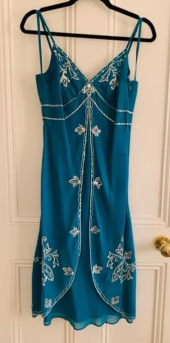 Stunning Ladies Teal Occasion Dress: Size 10 - Image 2