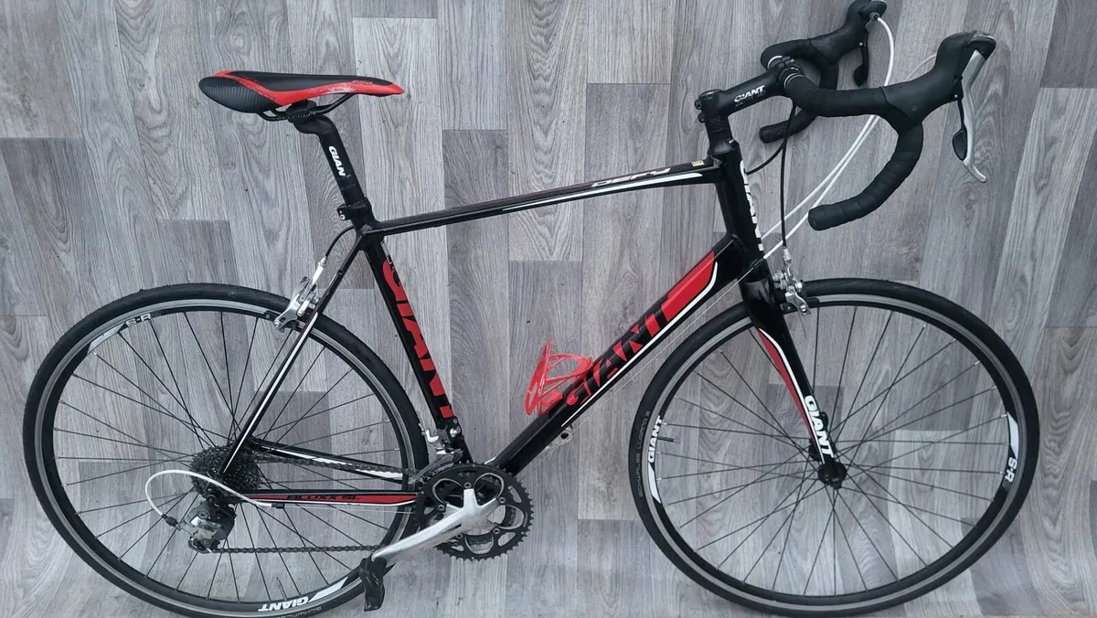 GIANT DEFY,  SUPER LIGHTWEIGHT - Image 3