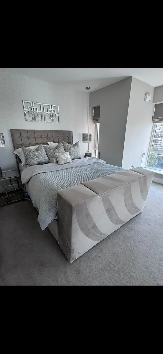 King size TV bed - Image 4
