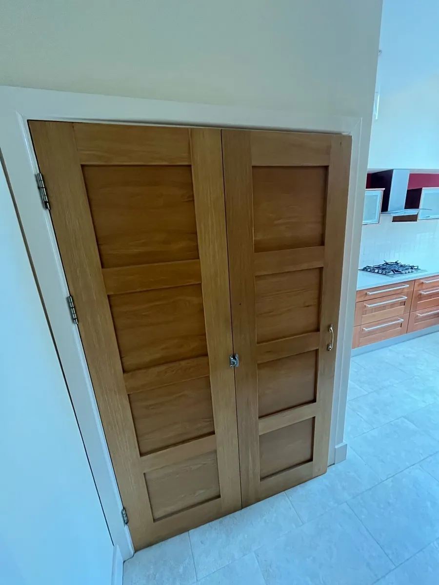 Double Oven, m/wave; dishwasher (new), pantry door - Image 3
