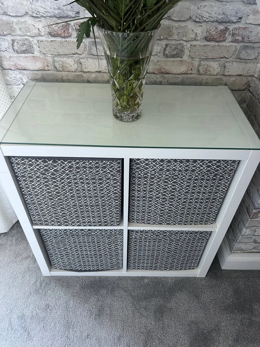 IKEA Kallax 4 cube shelving with glass top - Image 2