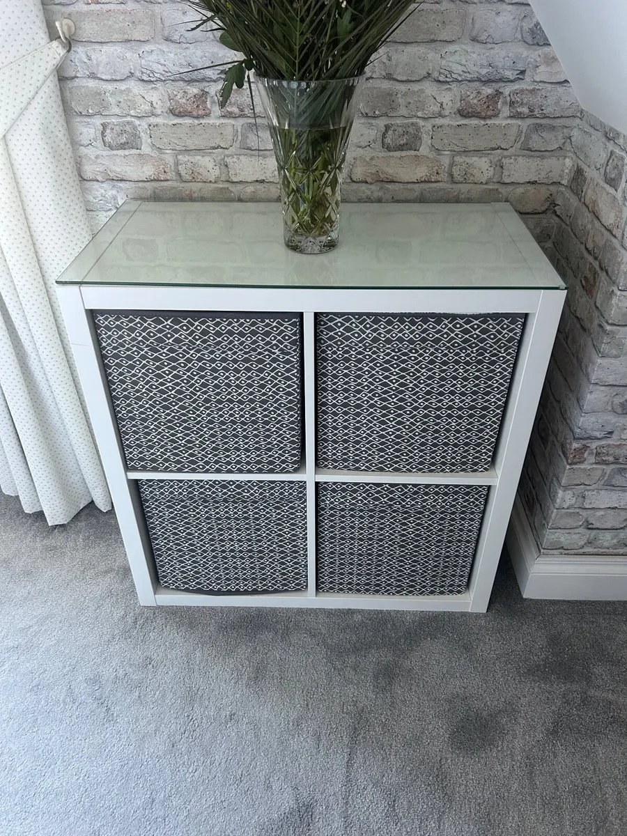 IKEA Kallax 4 cube shelving with glass top - Image 3
