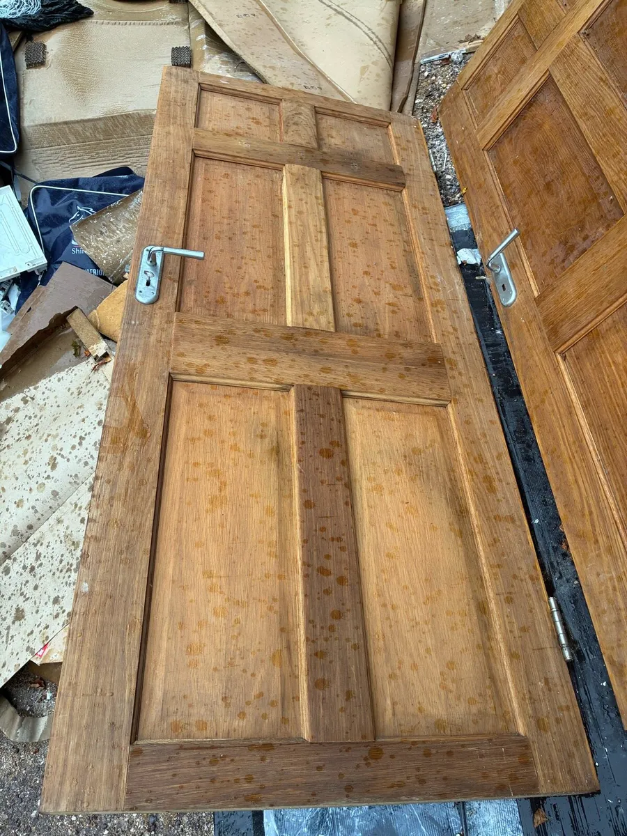 Wooden internal doors - Image 1