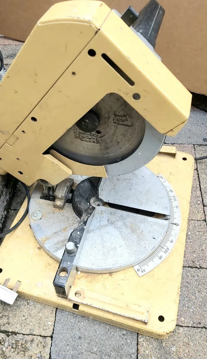 Cross cut saw. - Image 3