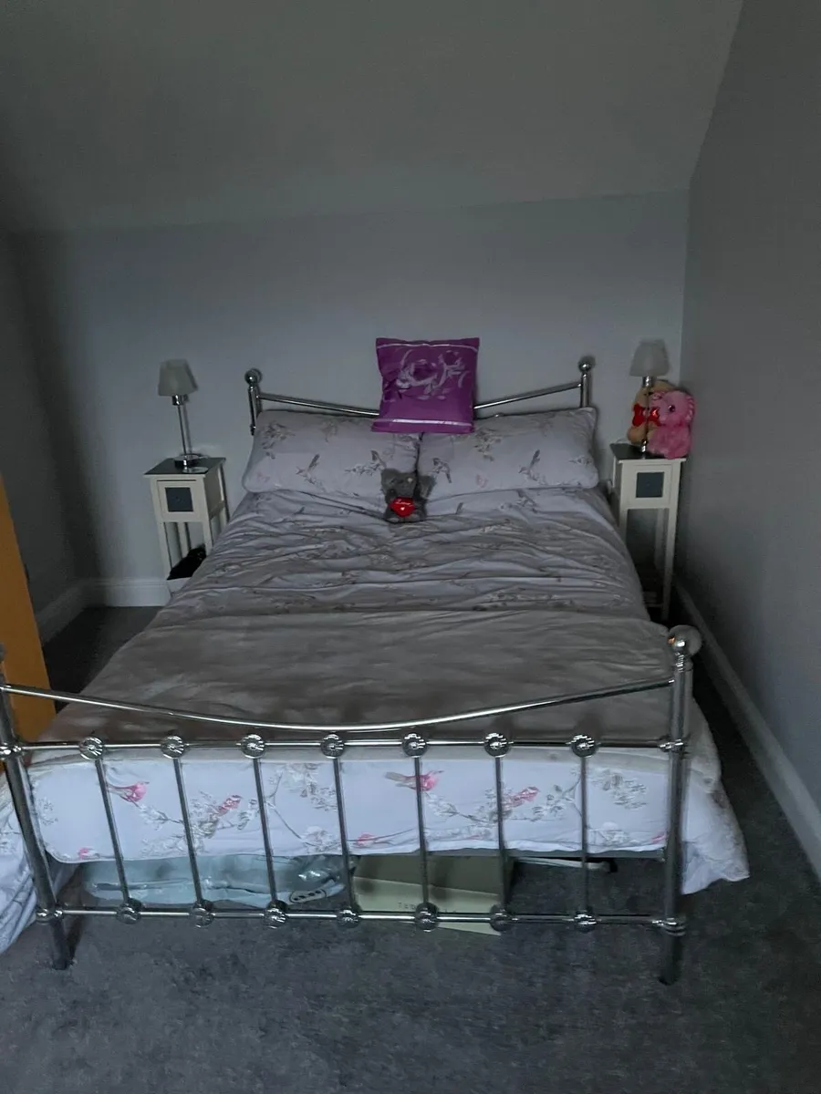 Double bed and mattress - Image 3