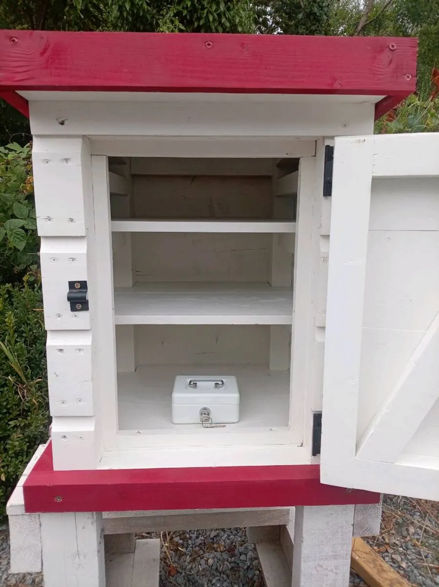 Small Honesty box🥚🥚🍞🍞🥕🥕🍅🍅 - Image 2