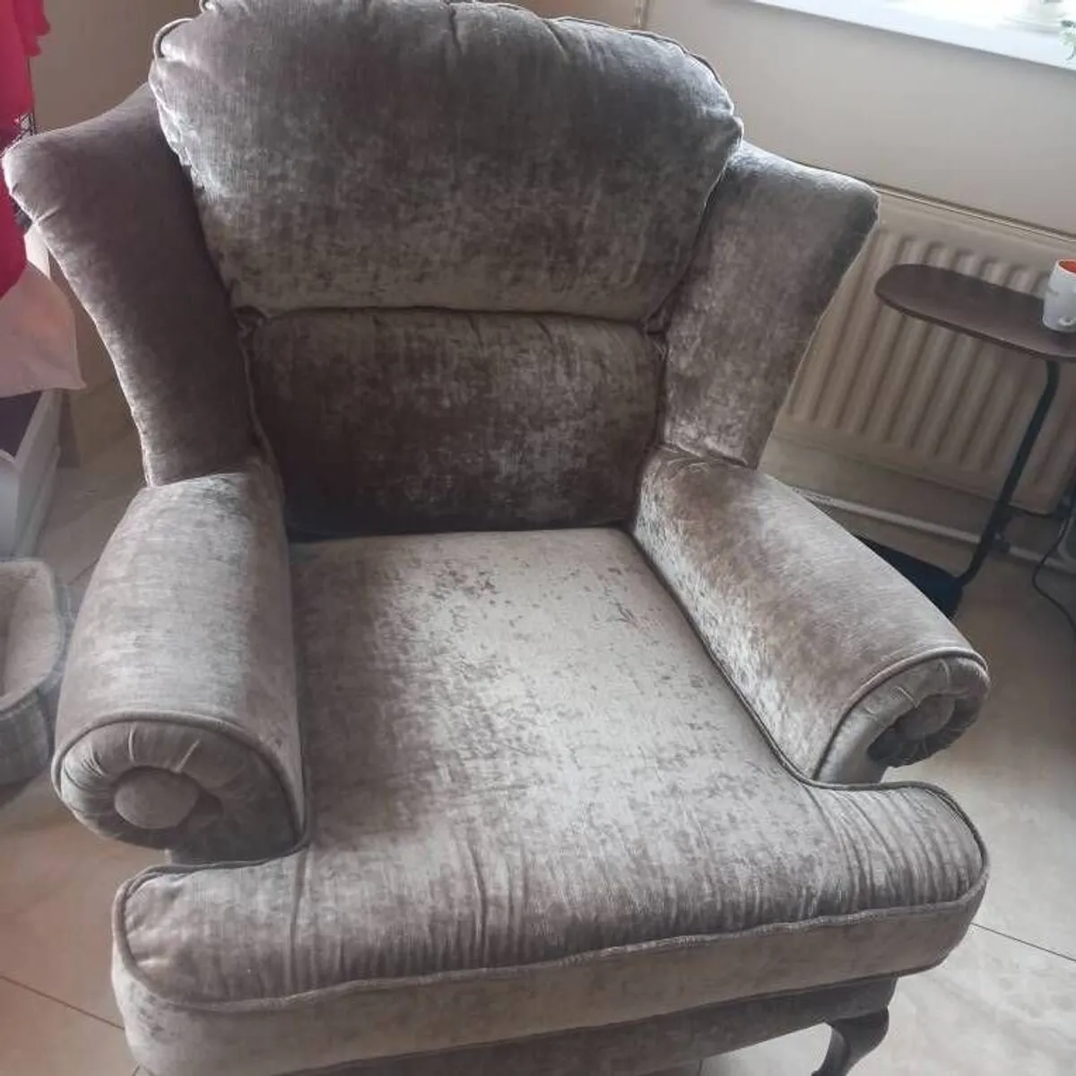 Queen Ann Chair - Image 1
