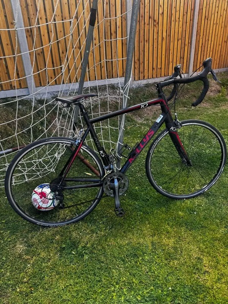 Kellys ARC 10 road bike - Image 1