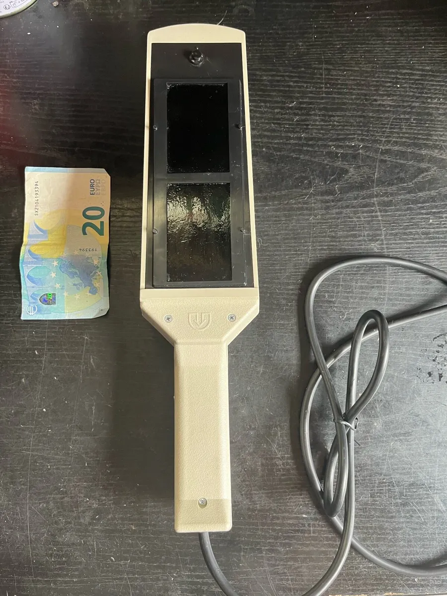 UVL 56 Hand Lamp - Image 1