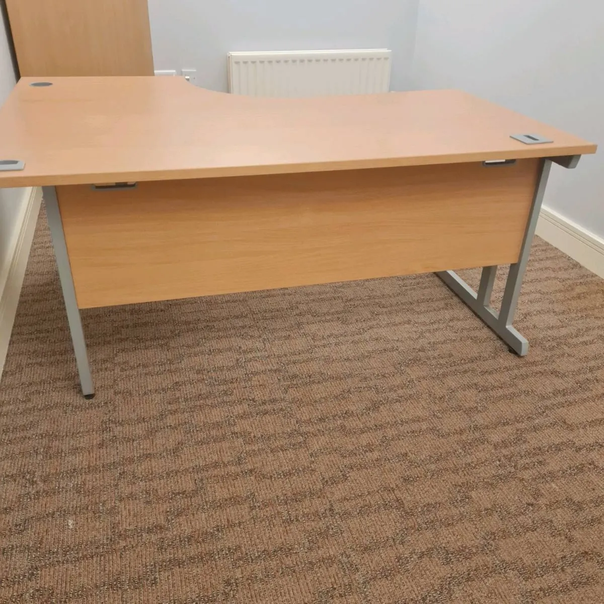 Beech managers corner office desk - Image 3
