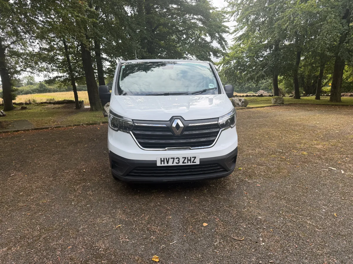 Renault Trafic 2023 - Image 2