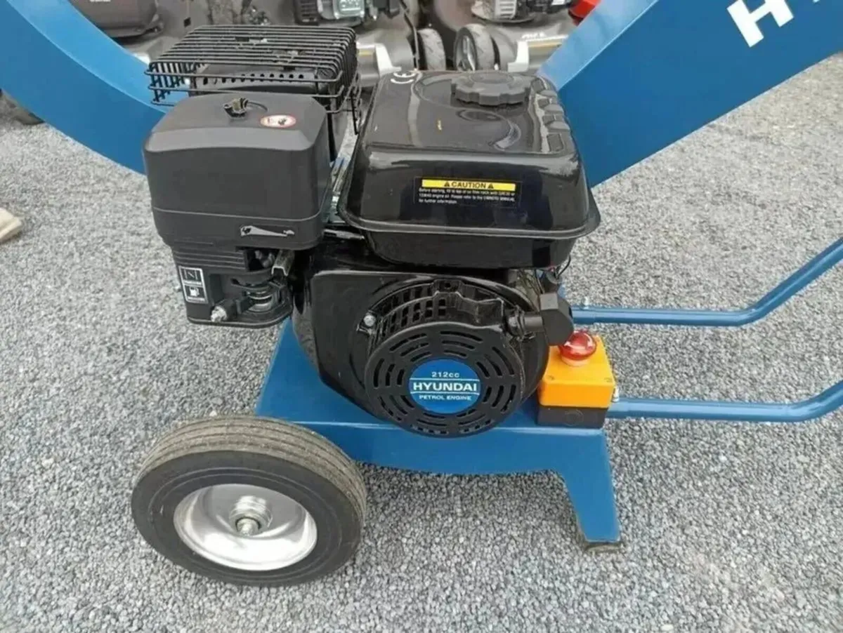 HYUNDAI GARDEN WOOD CHIPPER SHREDDER - FOR SALE - Image 3