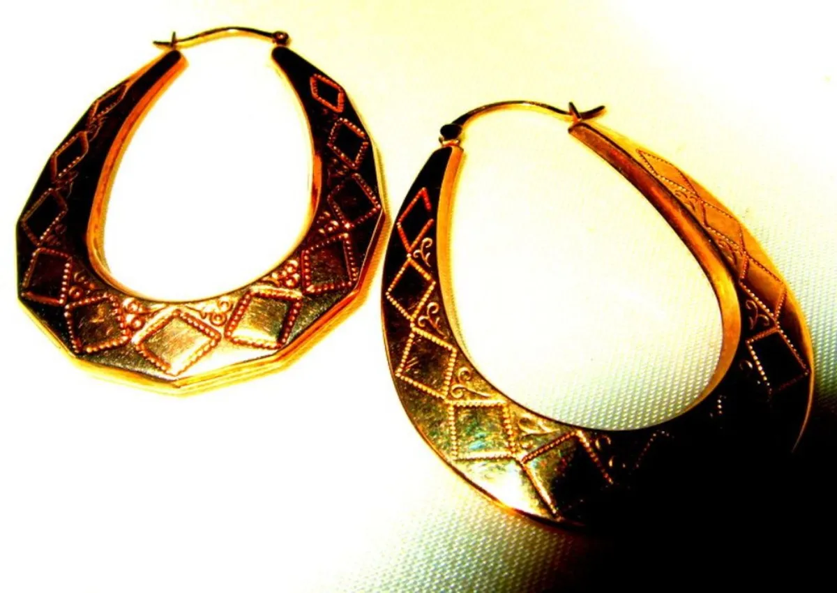 Vintage Hallmarked 9ct Gold Hoop Earrings - Image 1