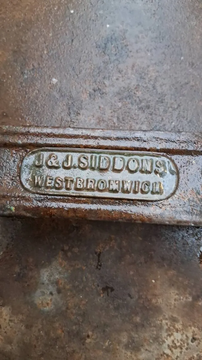 Original cast iron pot - Image 2