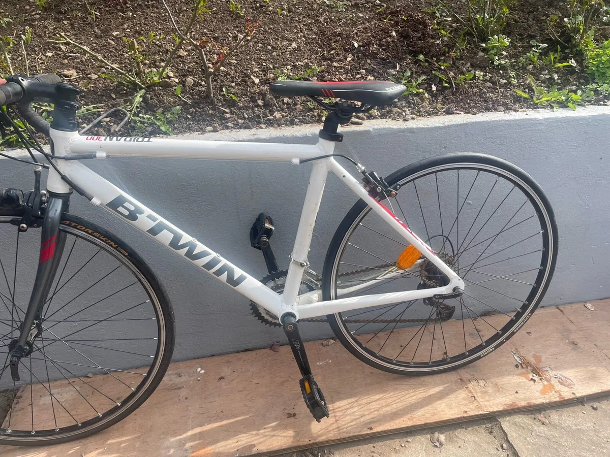B’Twin junior racing bike - Image 3