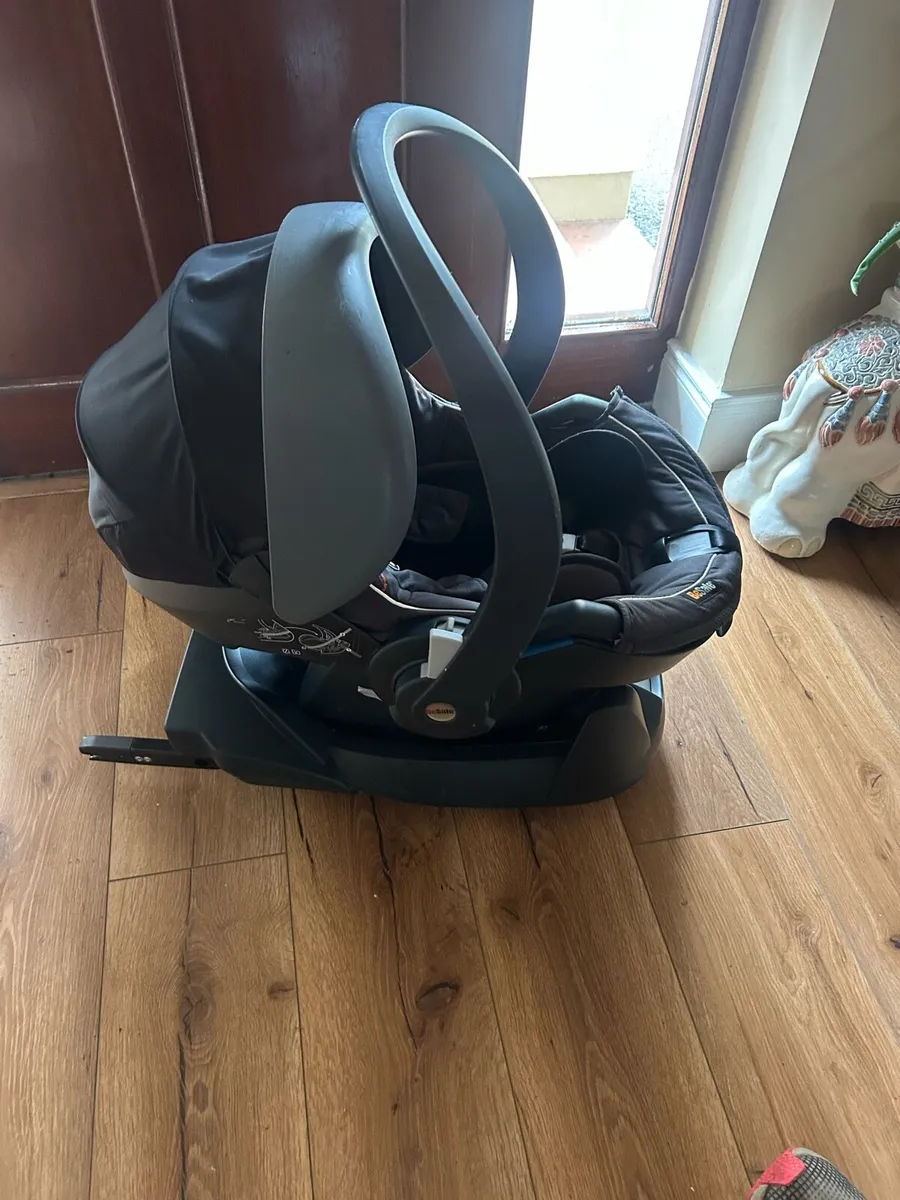 Newborn Car Seat - Image 1