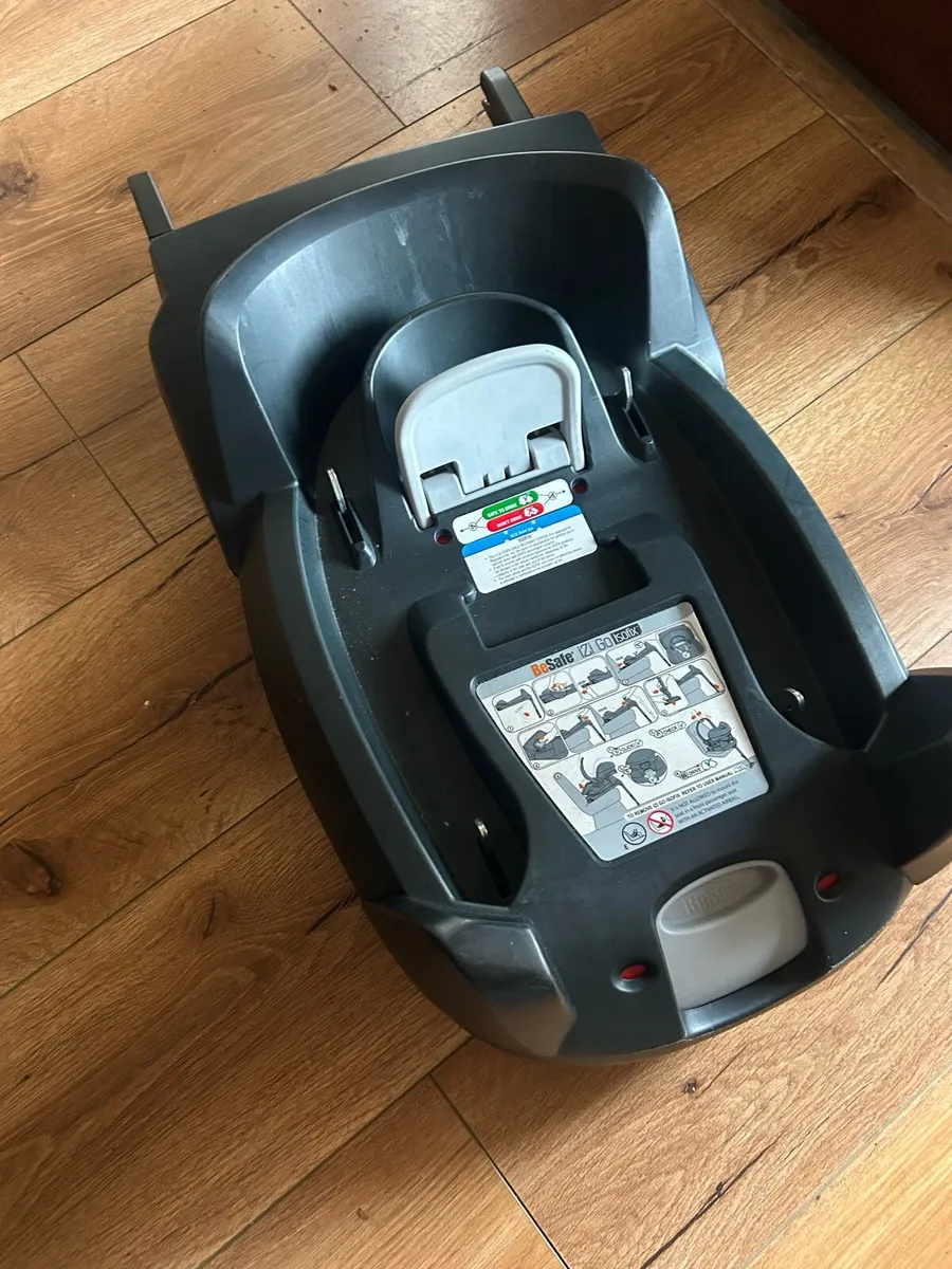 Newborn Car Seat - Image 3