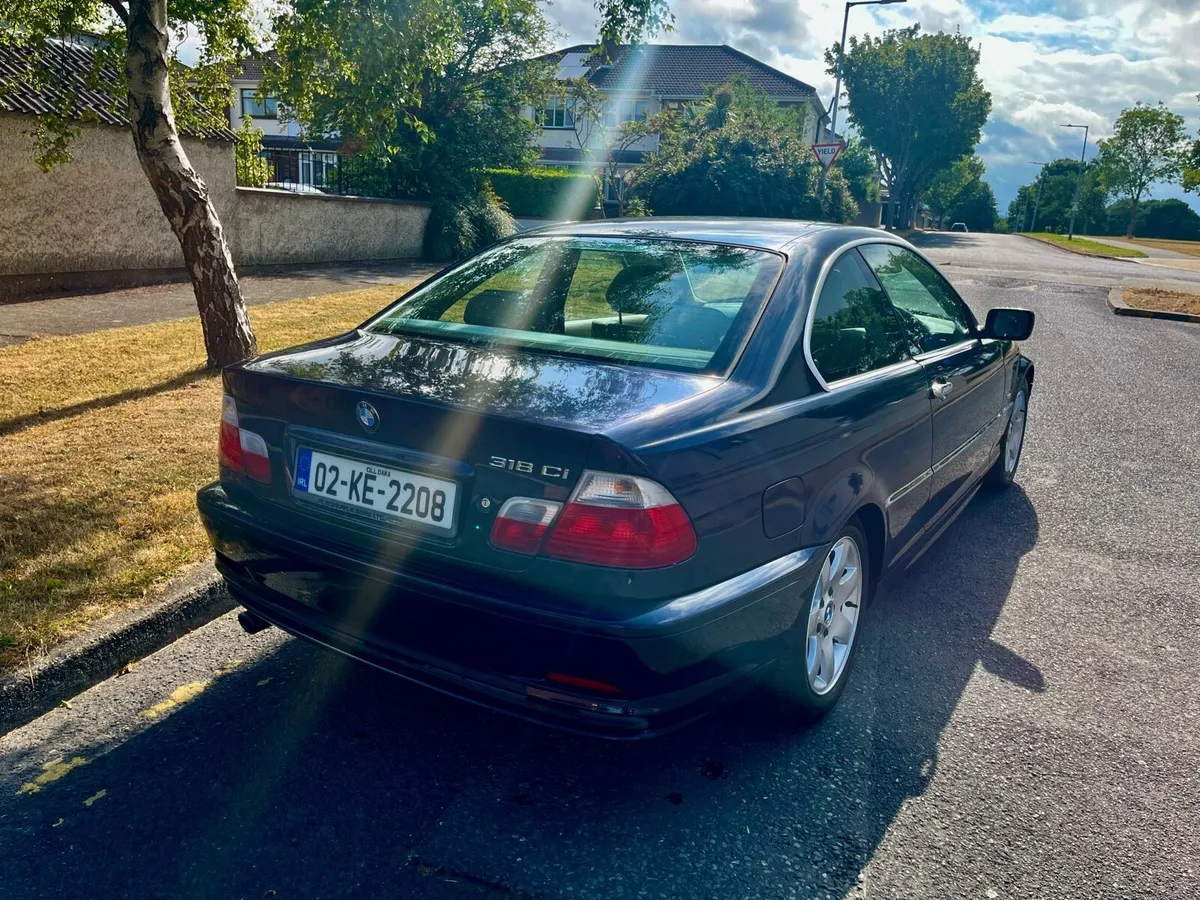 BMW 320i coupe - Image 4