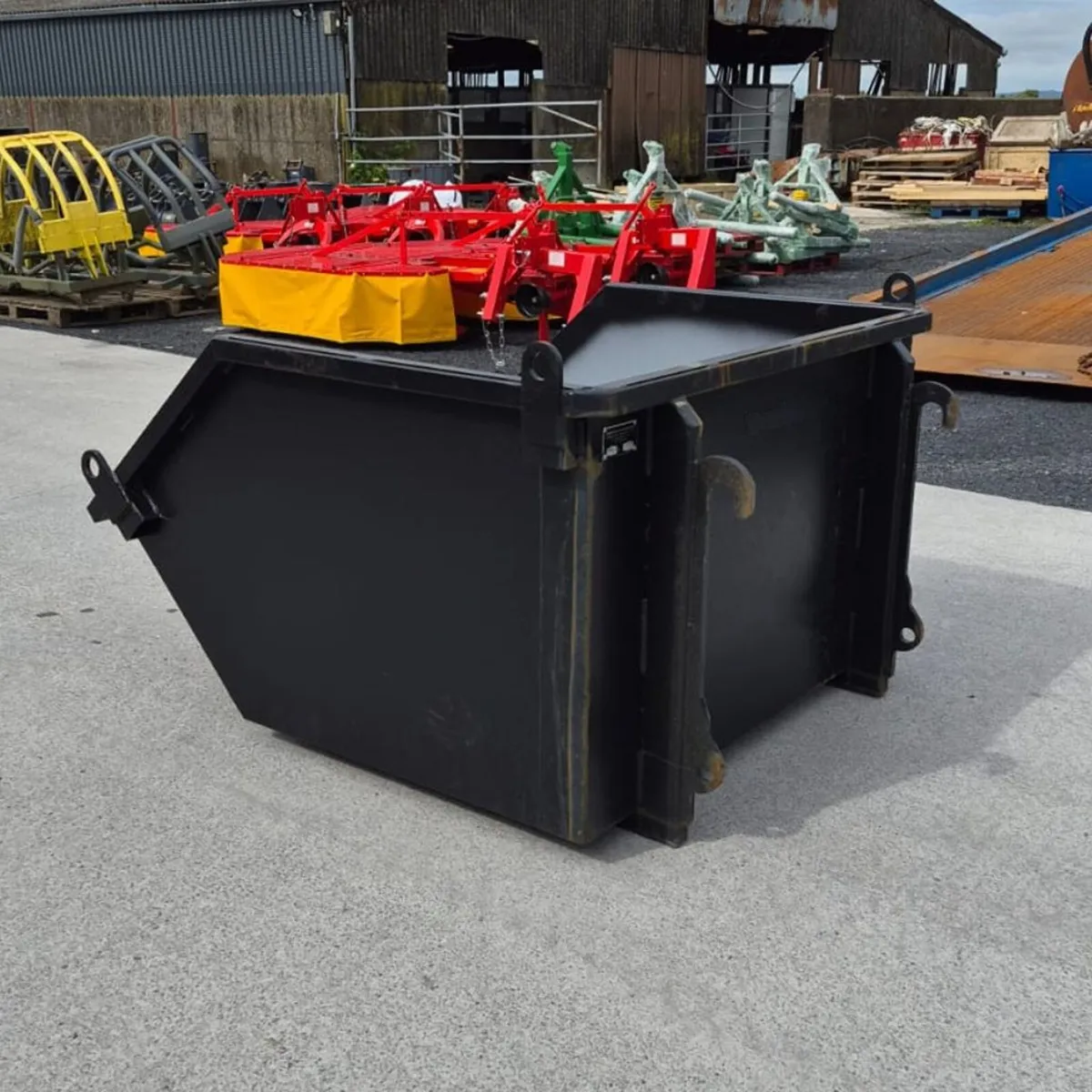 Direct Mounted Telehandler Skips - Image 3