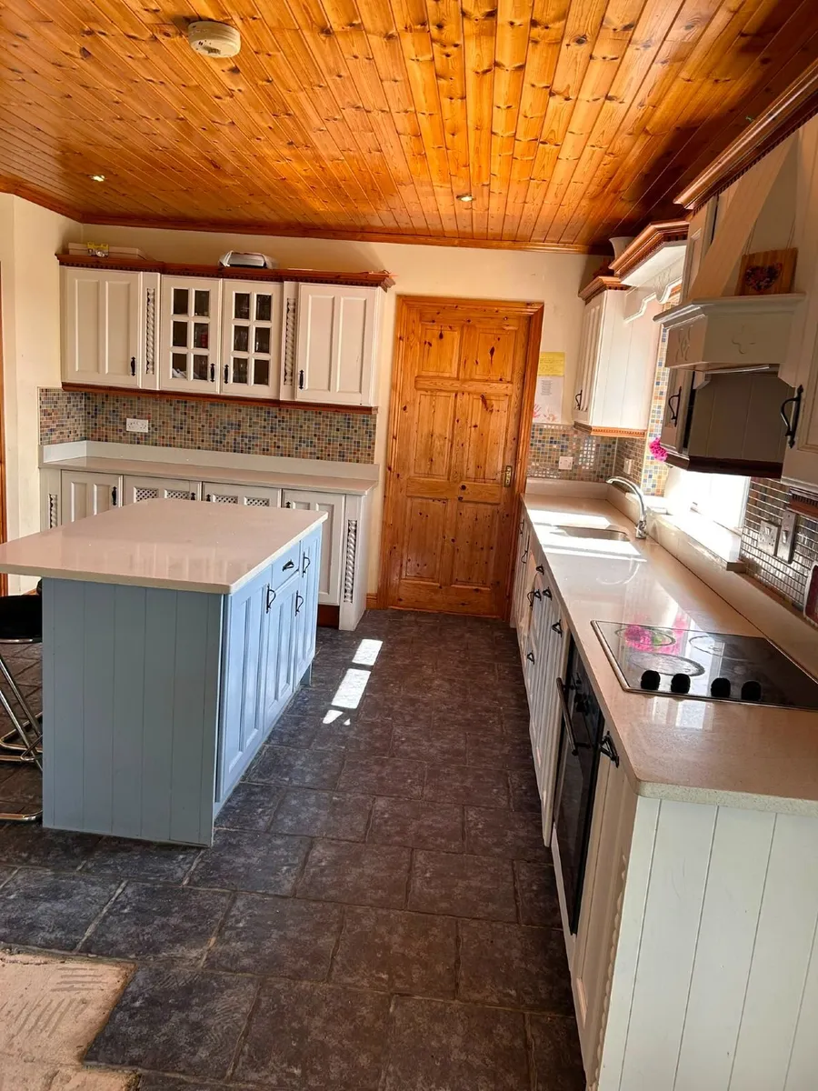 Kitchen - Image 3