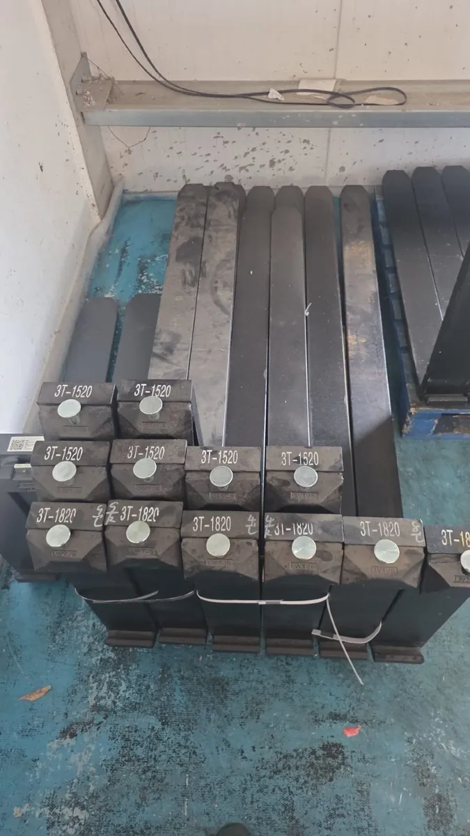 New Forklift Forks 3T 16&20in 920-1820mm from €290 - Image 3