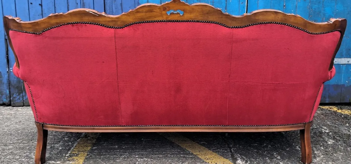VINTAGE SOFA - Image 2