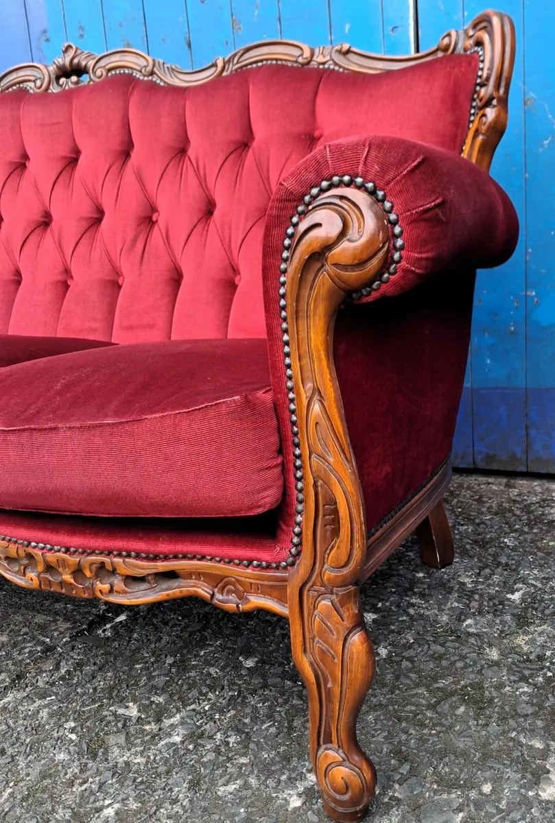 VINTAGE SOFA - Image 4