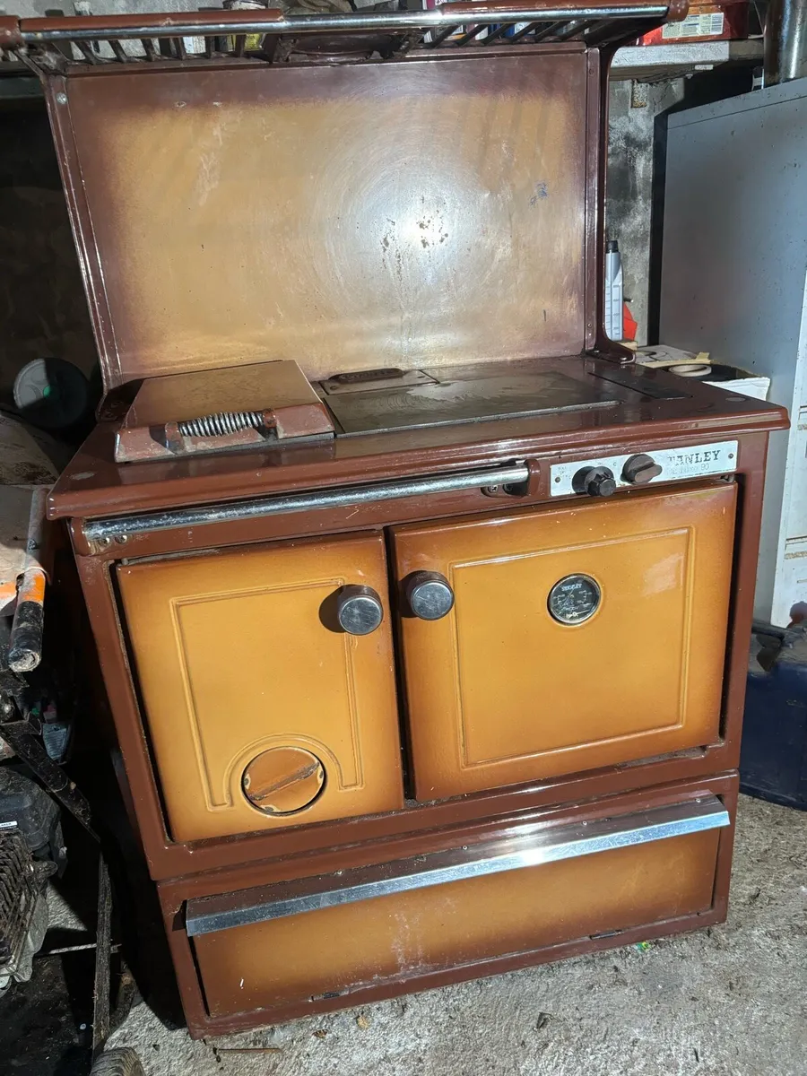 Stanley Deluxe 90 Solid Fuel Range - Image 1