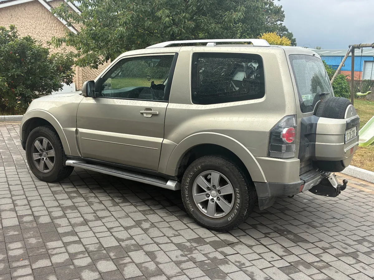 2007 Mitsubishi Pajero Swb tax+doe - Image 4