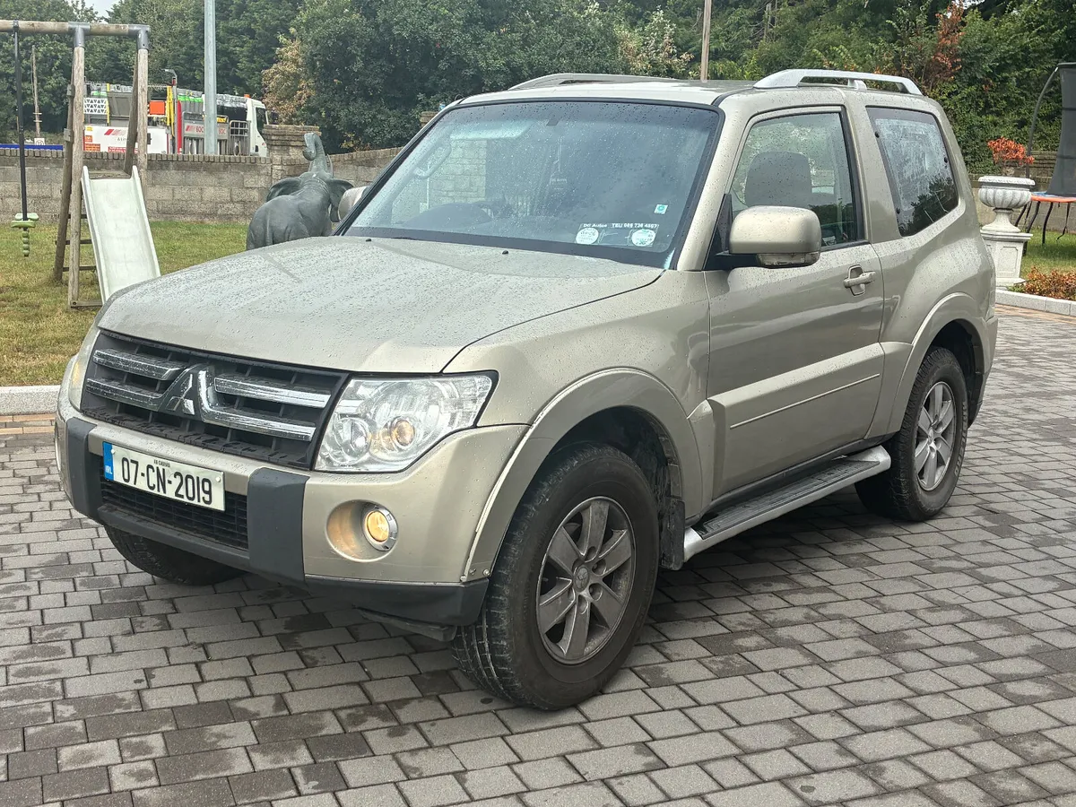 2007 Mitsubishi Pajero Swb tax+doe - Image 2