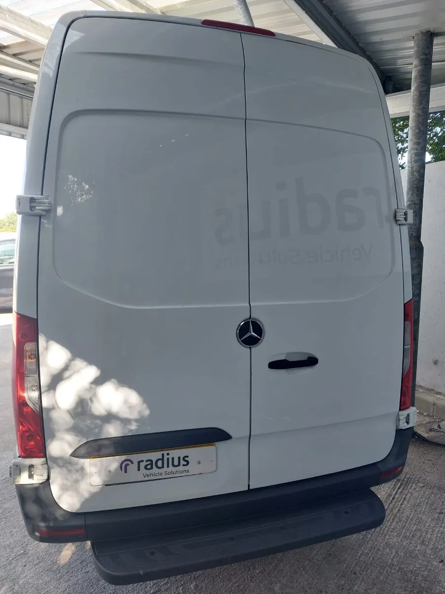 Mercedes-Benz Sprinter 2021 - Image 4