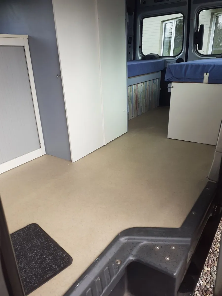 Campervan - Image 4
