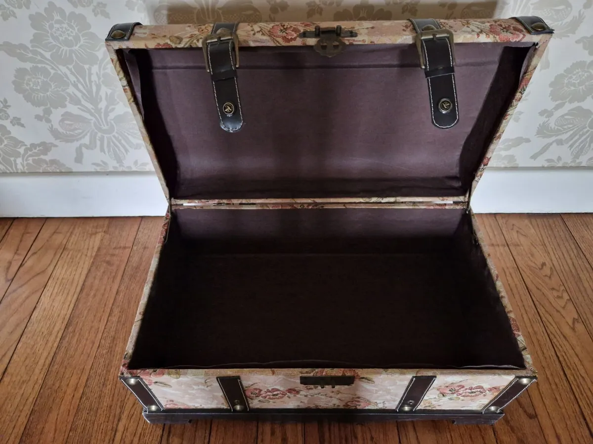 Furniture - Image 4