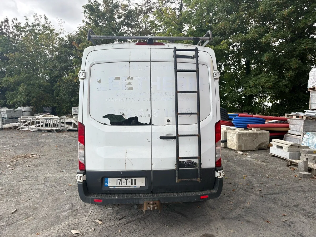 Transit van - Image 3