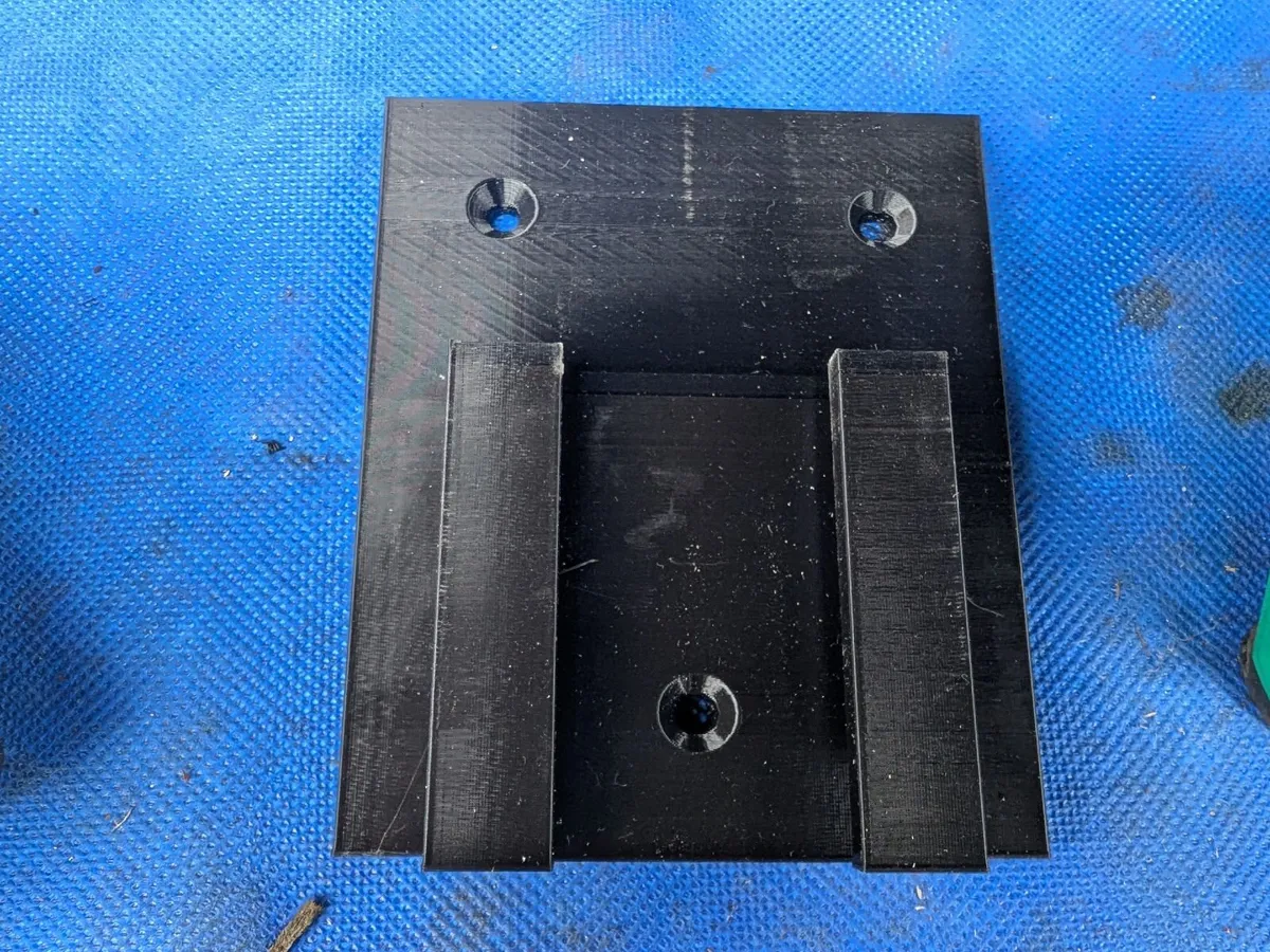 Wall Mounted Bracket for Parkside Batteries - Image 4
