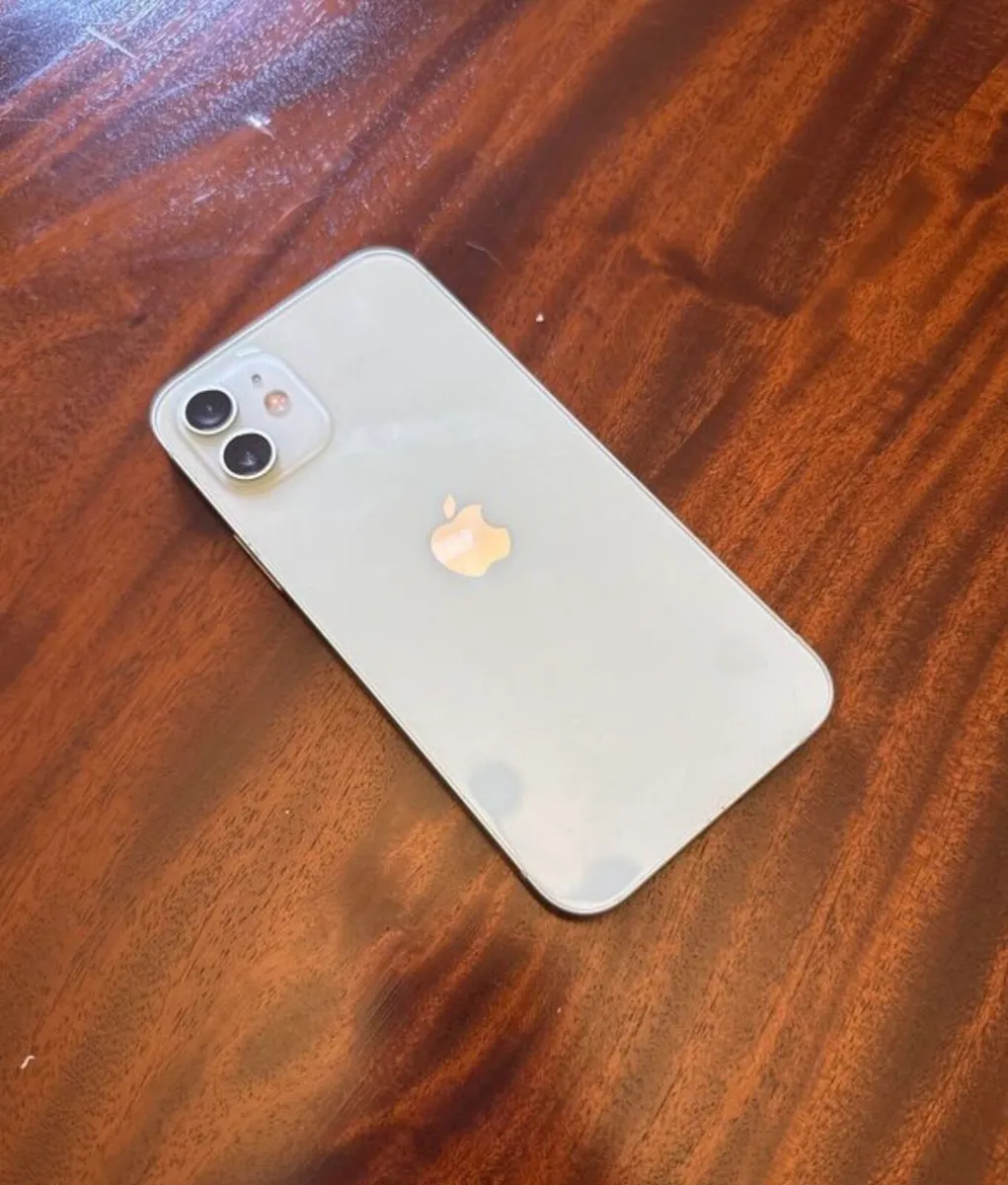 iPhone 12 - Image 3