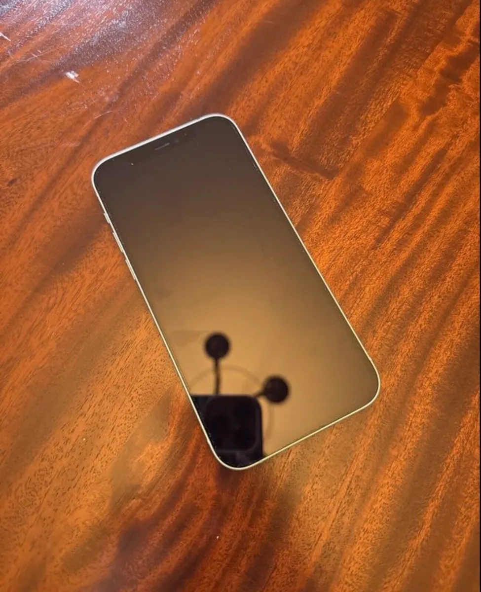 iPhone 12 - Image 1