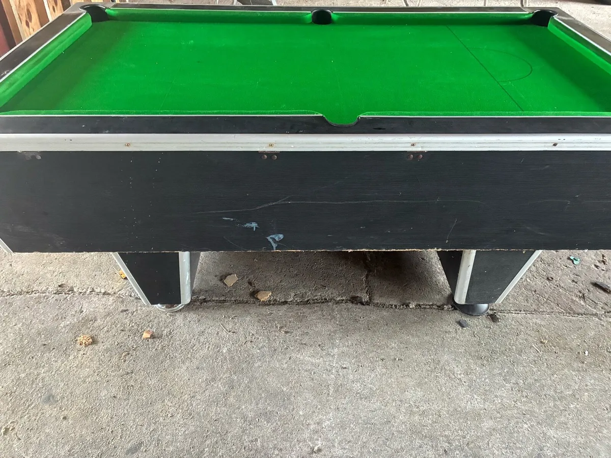 Pool table - Image 2