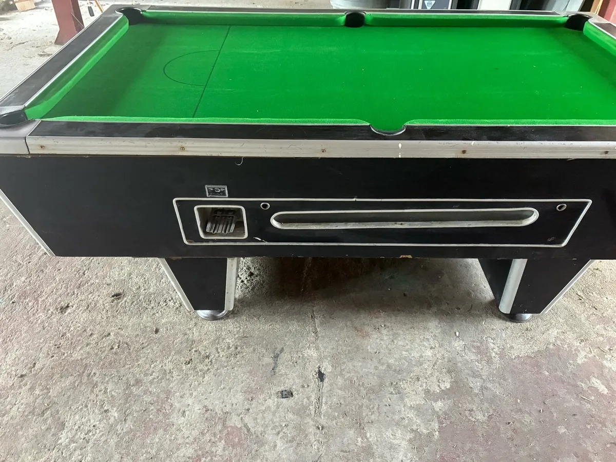 Pool table - Image 4