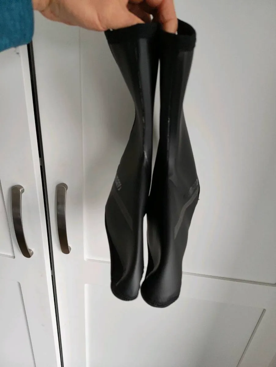 Unused cycling overshoes - Shimano size 6-7 (UK) - Image 3